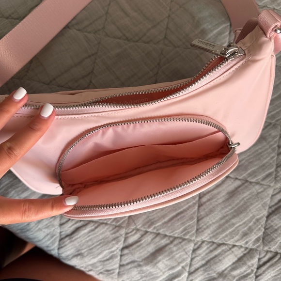 Lululemon Crossbody w/ Nano pouch • Size 2L • Flush Pink - Picture 4 of 5